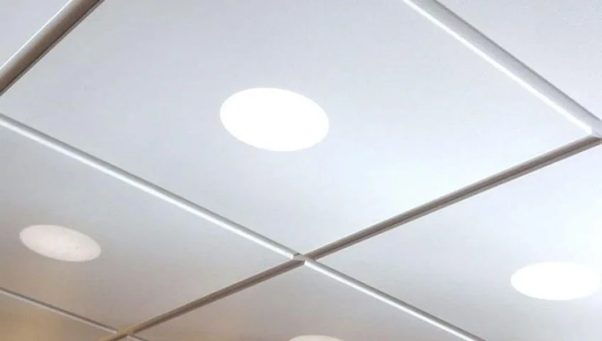 Faux plafond au Maroc : guide complet pour choisir, installer et décorer votre intérieur