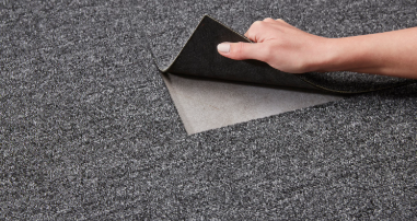 Dalles moquette au Maroc : la solution idéale pour les bureaux et espaces professionnels